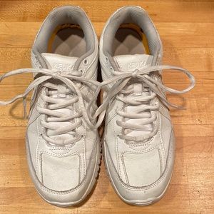 Keuka Suregrip White Leather Nursing/Healthcare Shoes